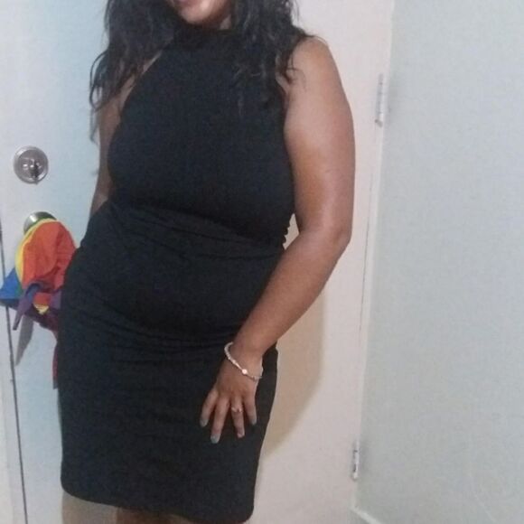 Little black dress🖤   - Picture 1 of 7